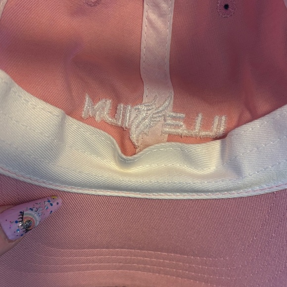 Pink Illenium hat - Picture 7 of 7